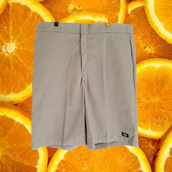 Dickies‎ Khaki Loose Fit Shorts Size 42 - Picture 1 of 4